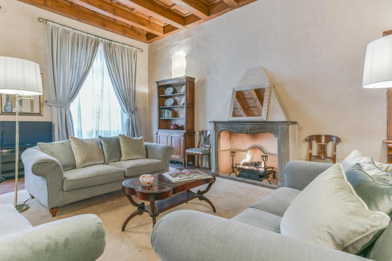 Pontormo Apartment With Fireplace In Oltrarno Florence Buitenkant foto